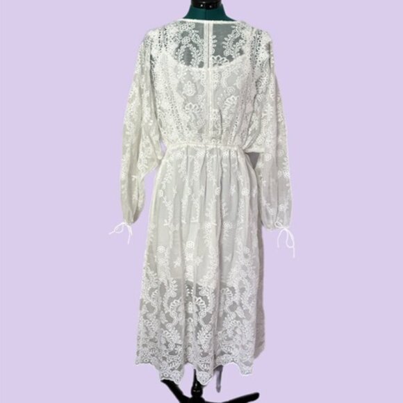 Endless Rose Dresses & Skirts - NWT Endless Rose Lace Prairie Midi Dress